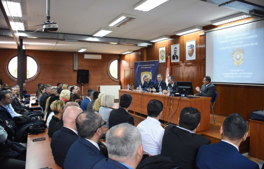 Ministar Stefanović