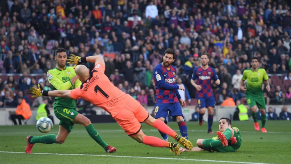 Leo Mesi, Marko Dmitrović