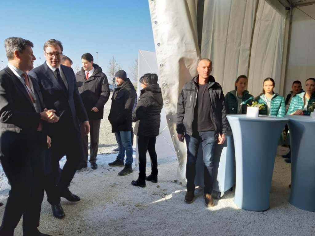 Aleksandar Vučić, Novi Sad