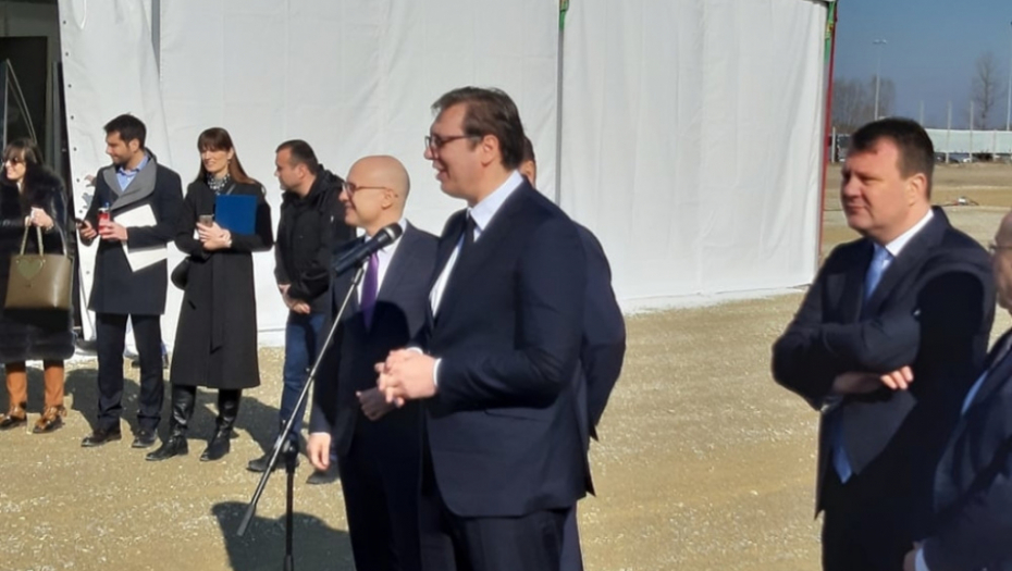 Aleksandar Vučić, Novi Sad