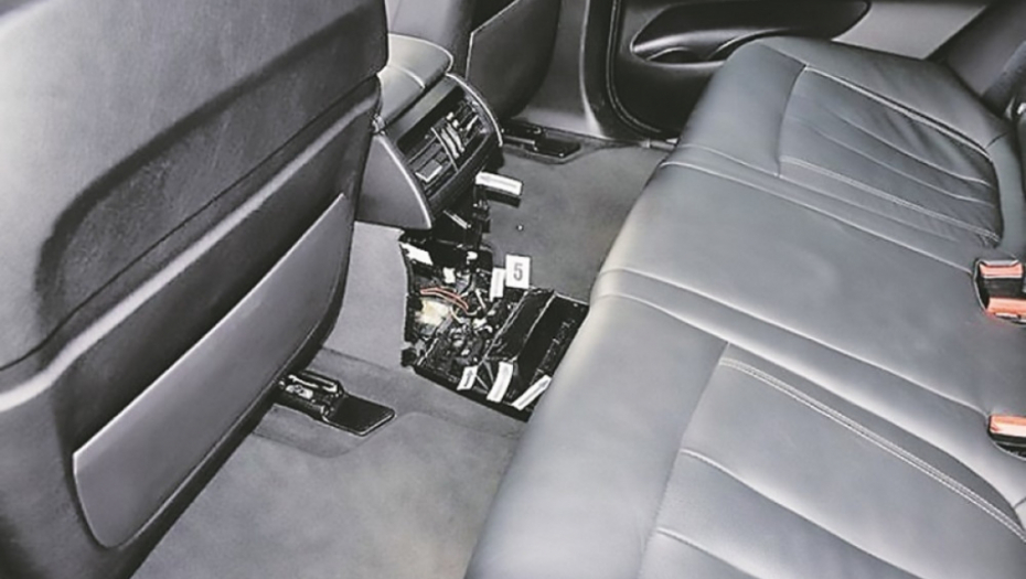 U automobilu je pronađena veća količina droge