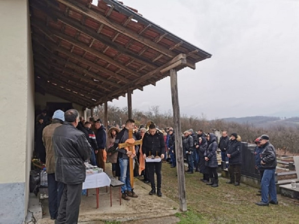 Sahrana Mice Trofrtaljke