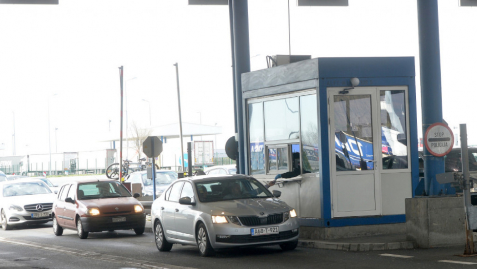 Granični prelaz, carina