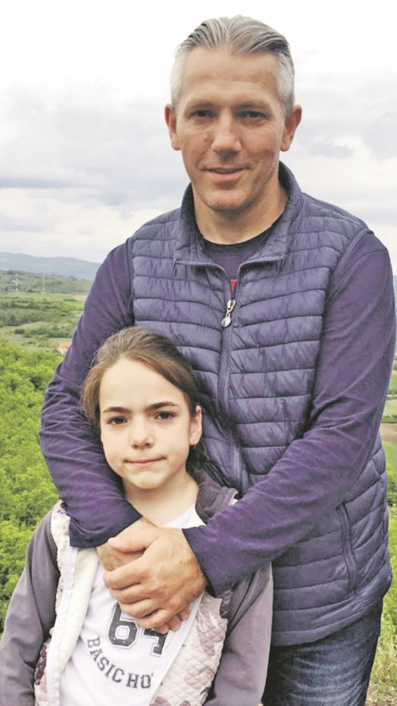 Otac Radovan Ćirić sa ćerkom Dajanom