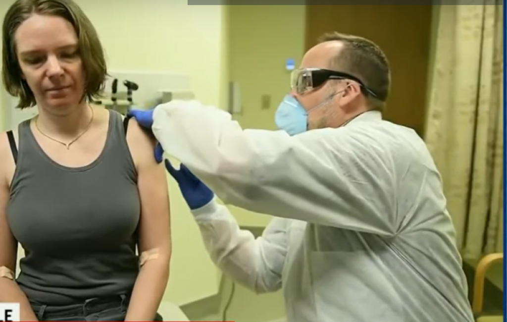 Amerikanka koja je primila vakcinu