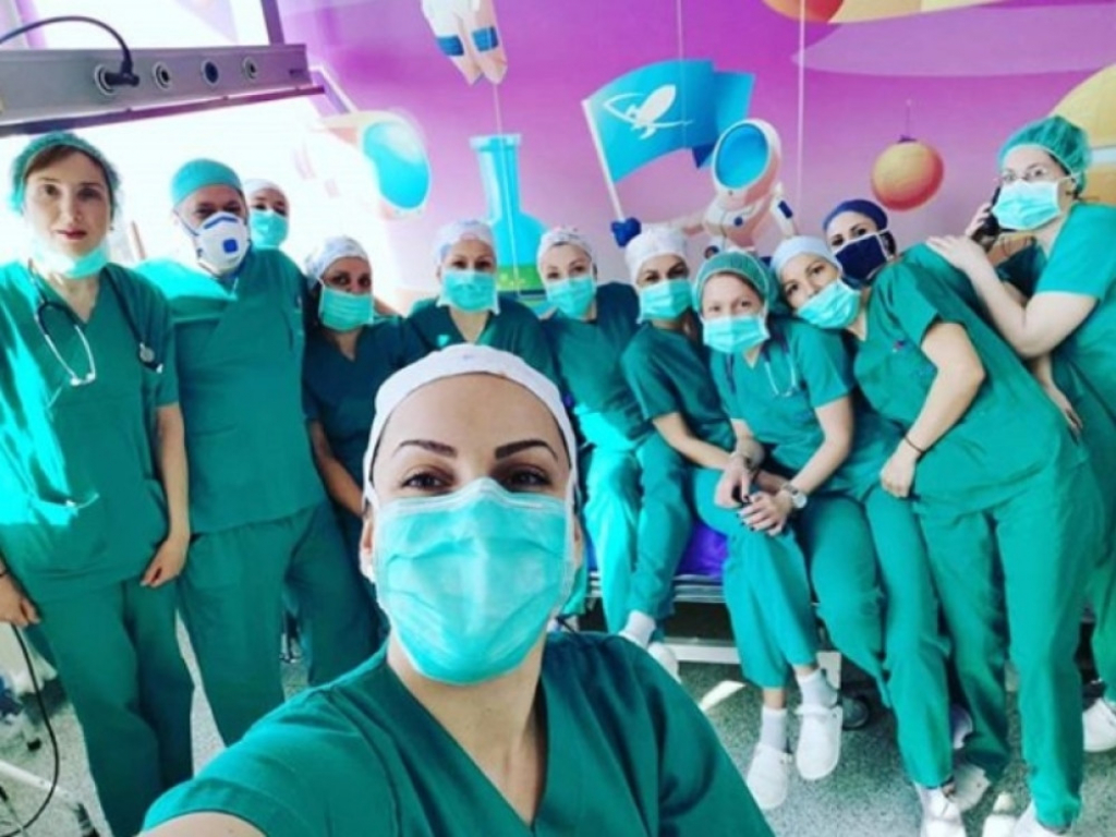 Doktori sa Instuta za majku i dete