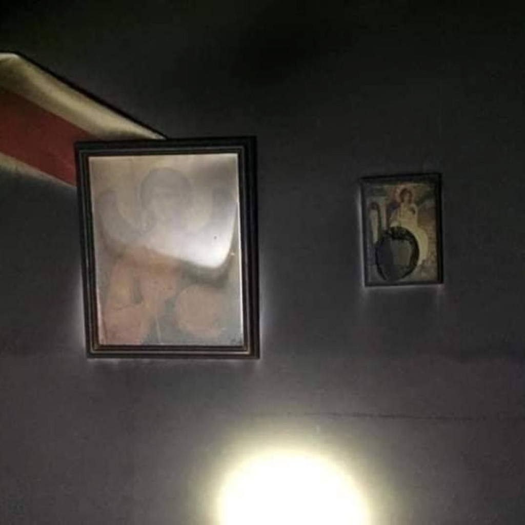 Netaknute ikone u izgorelom stanu na Novom Beogradu