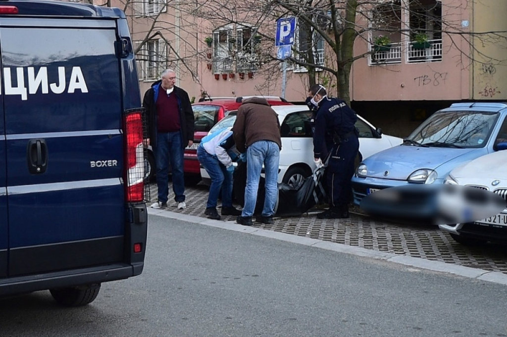 Iznošenje tela Igora Spasova