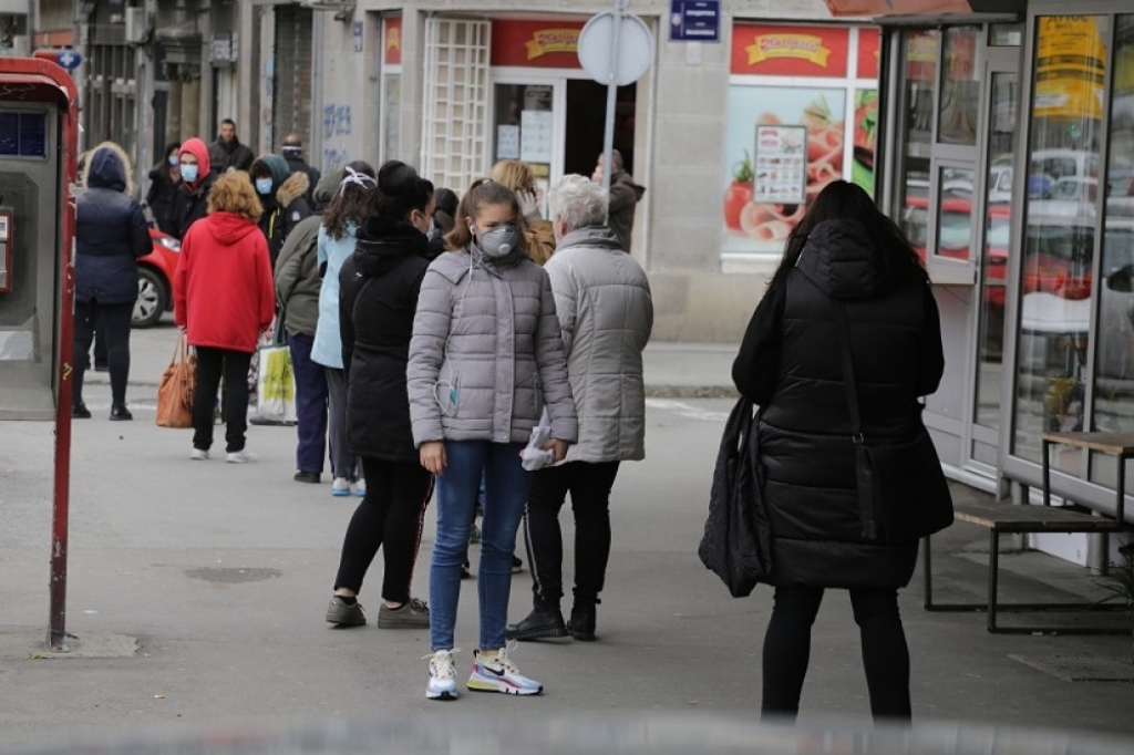 Prodavnice, gužva, potrošači