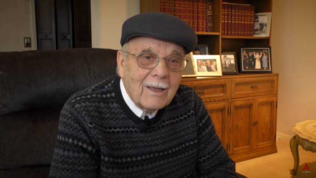 Milomir Glavčić u svom domu u Kanadi