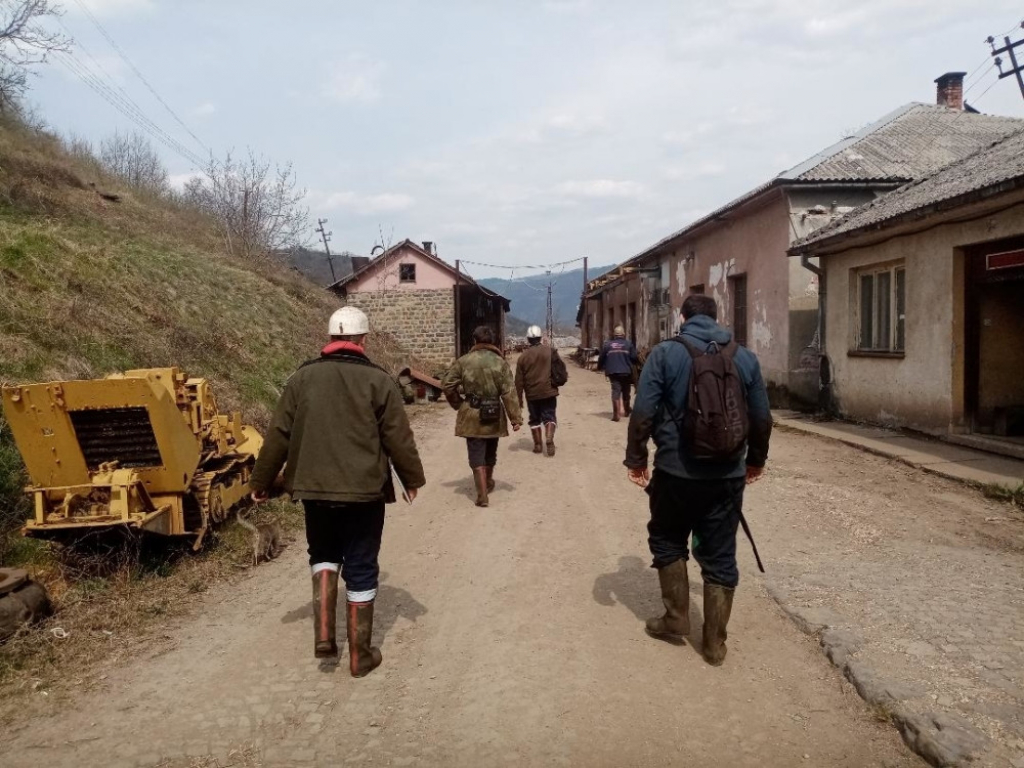 I pod zemljom i iznad nje čuvaju jedni druge