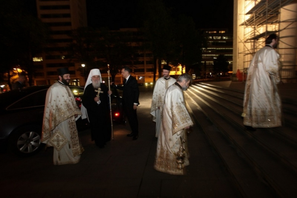 Ponoćna liturgija u hramu 