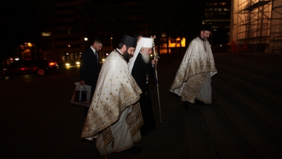 Ponoćna liturgija u hramu 