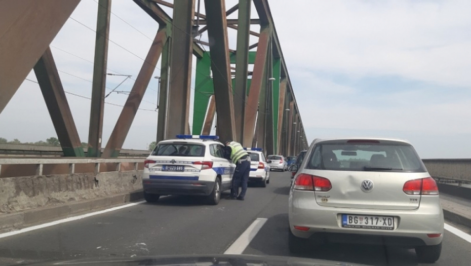 Udes na Pančevačkom mostu