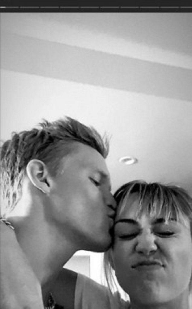 Majli Sajrus i Kodi Simpson