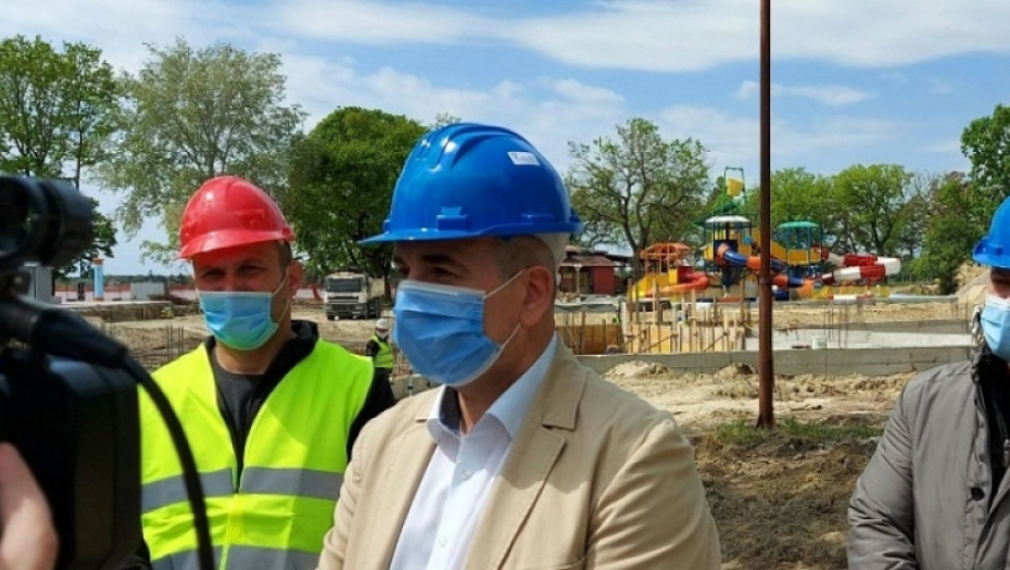 Bogdan Laban, obilazak Akva parka u Subotici