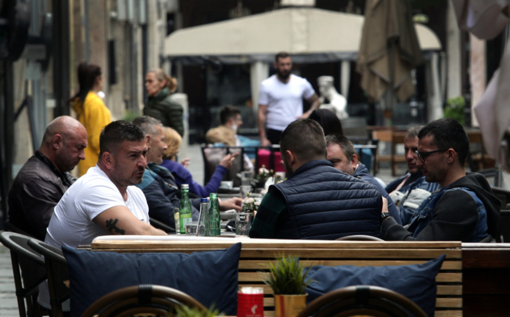 Beograd, šetnja, građani, kafići