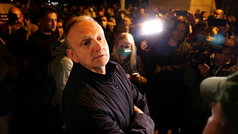 Opozicija krši policijski čas na Vračaru