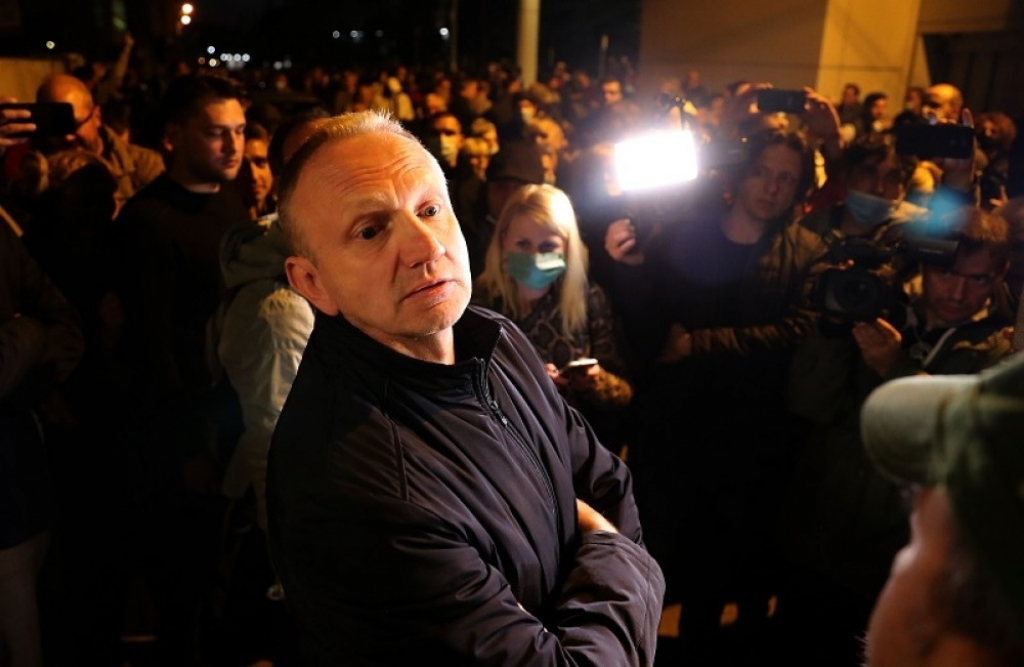 Opozicija krši policijski čas na Vračaru