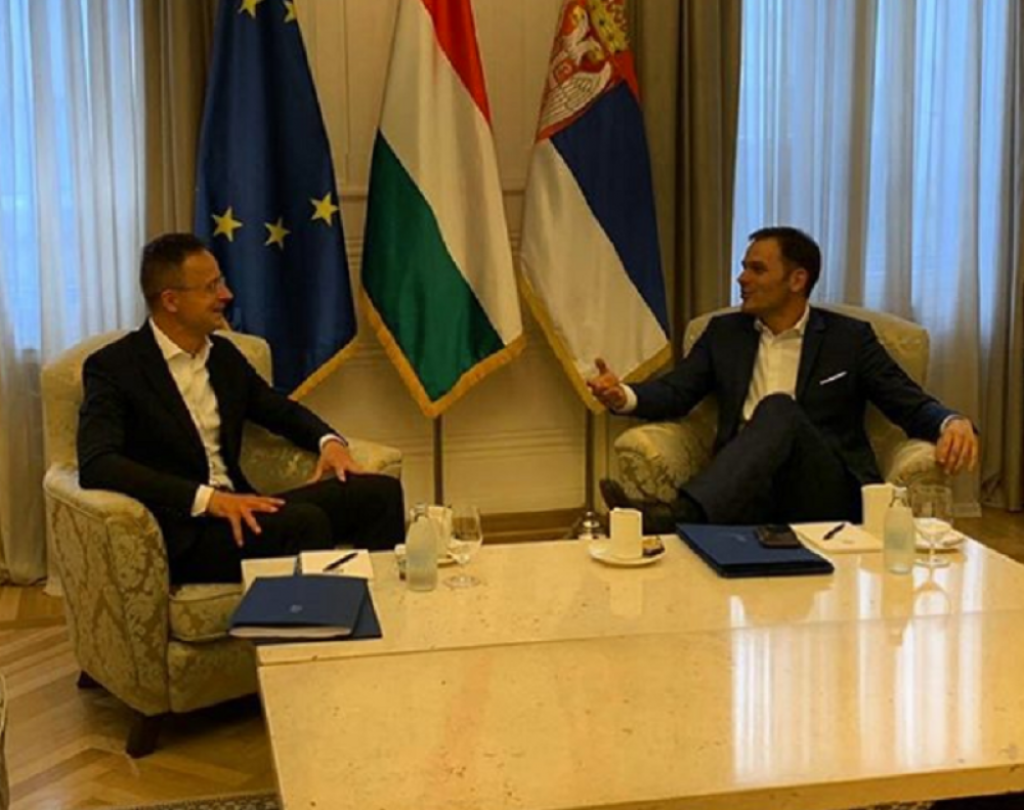 Siniša Mali, Peter Sijarto