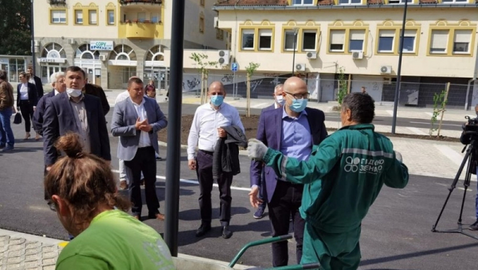 Miloš Vučević na novoizgrađenom parkingu