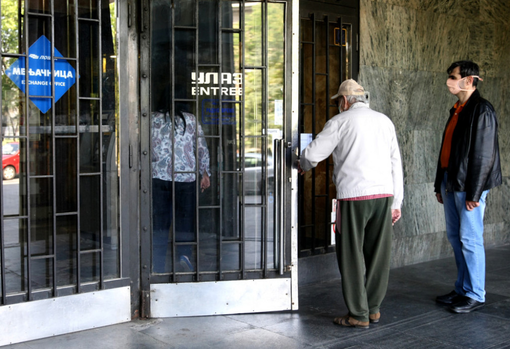 Svi krenuli po svoju stotku