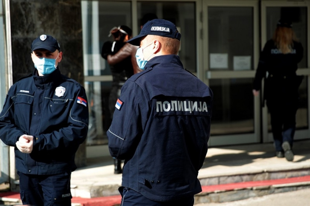 Policija