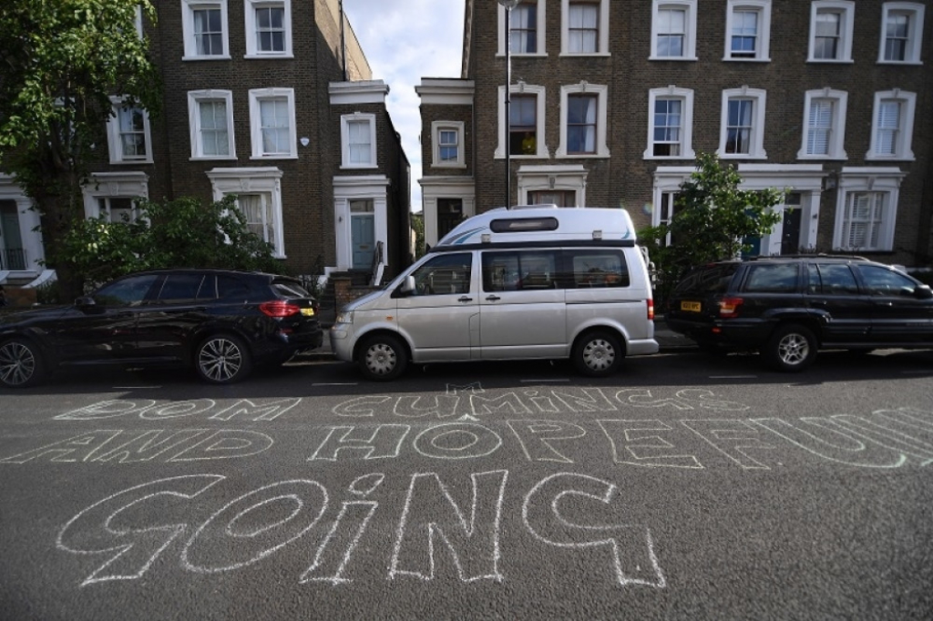 Boris Džonson, Dominik Kamings