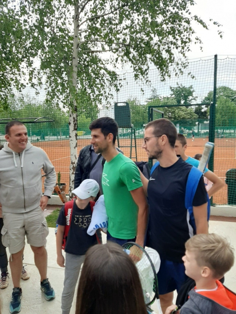 Novak Đoković sa obožavaocima