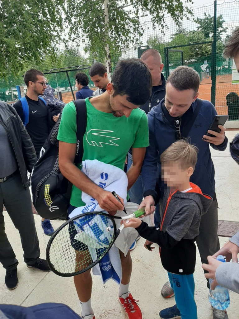 Novak Đoković sa obožavaocima