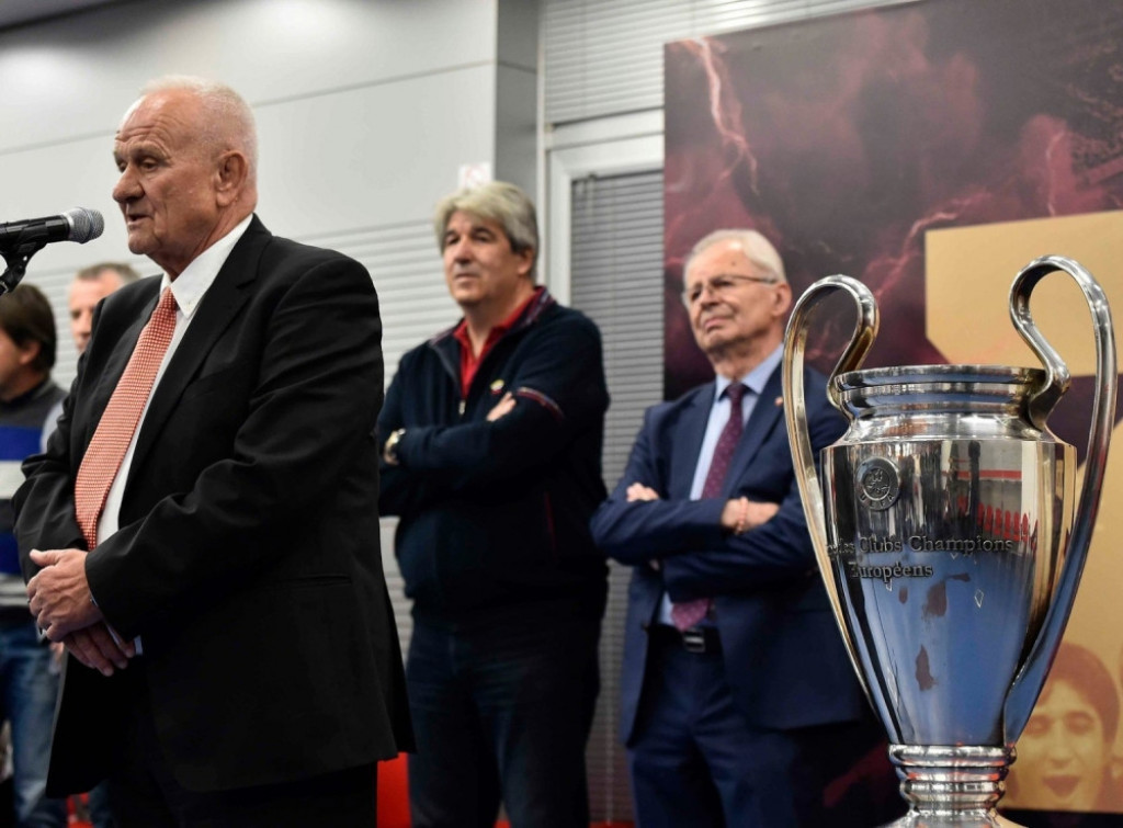 FK Crvena zvezda, Ljupko Petrović