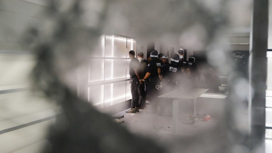 Neredi u američkim gradovima