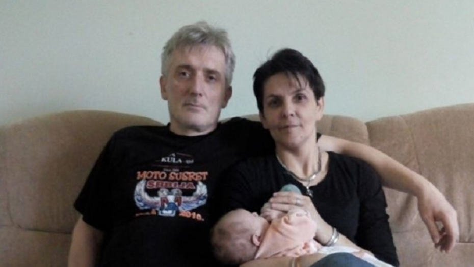 Miladin sa suprugom i detetom