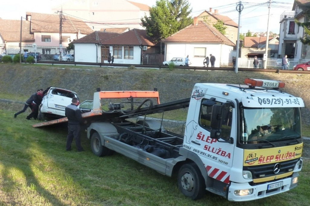 Uleteo autom u Lepenicu