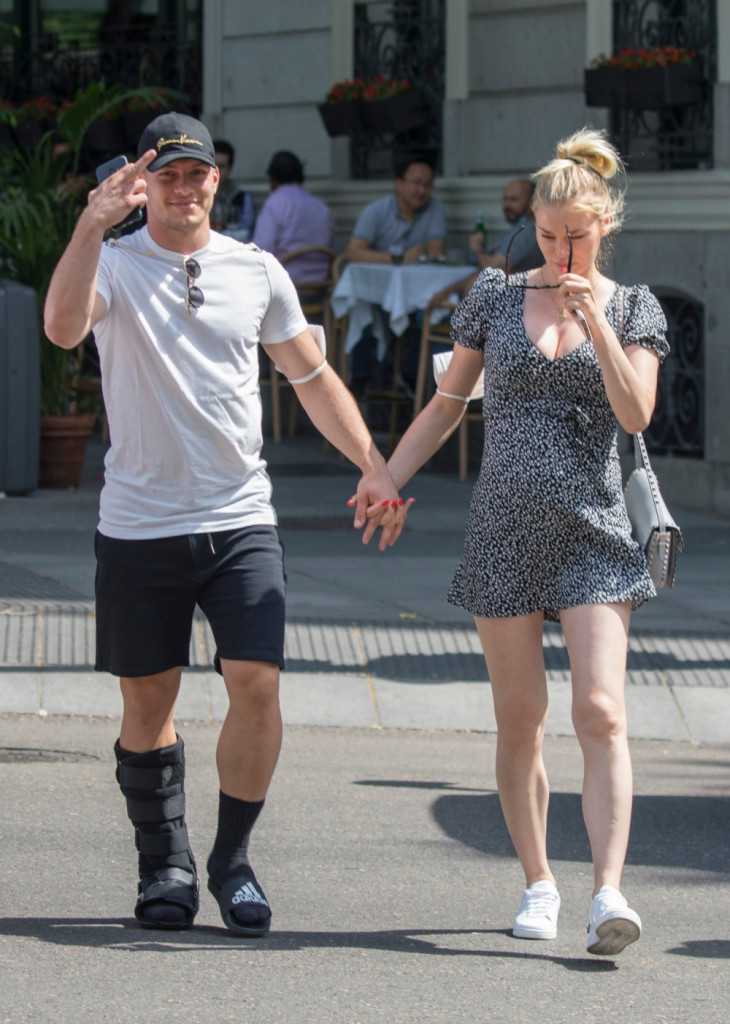 Luka Jović srednji prst