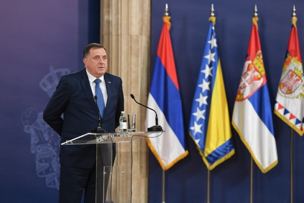 Milorad Dodik, Aleksandar Vučić