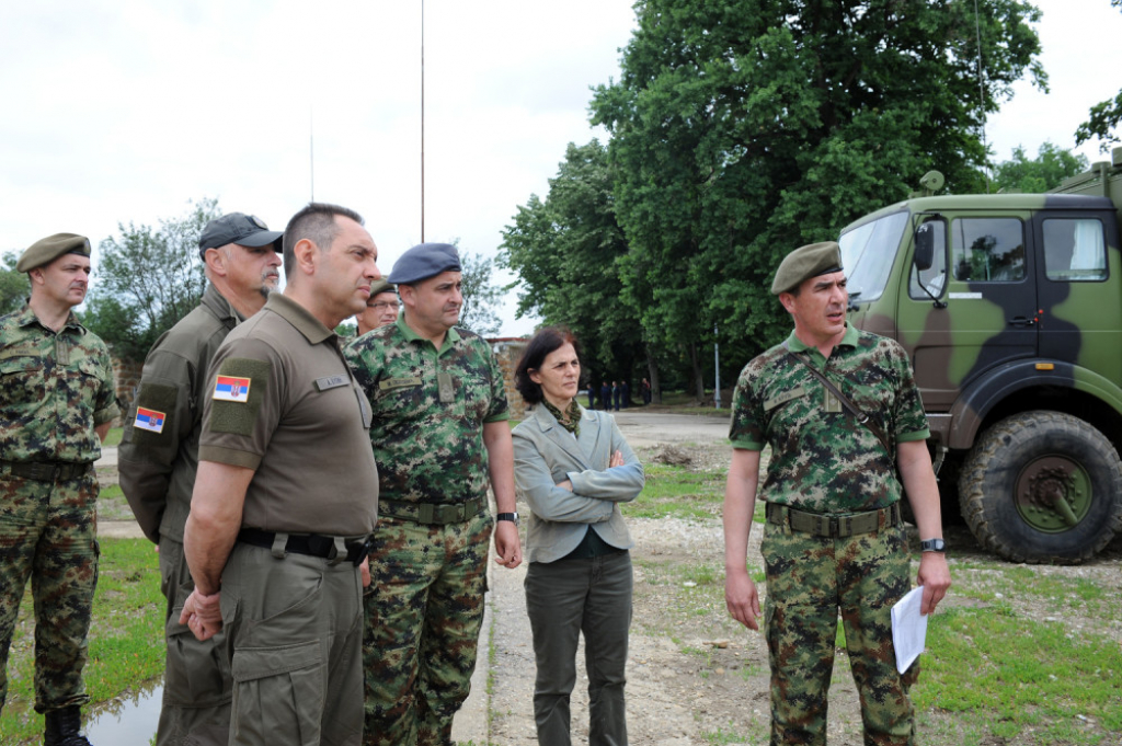 Aleksandar Vulin prisustvovao završetku raketnog lansera „oganj“