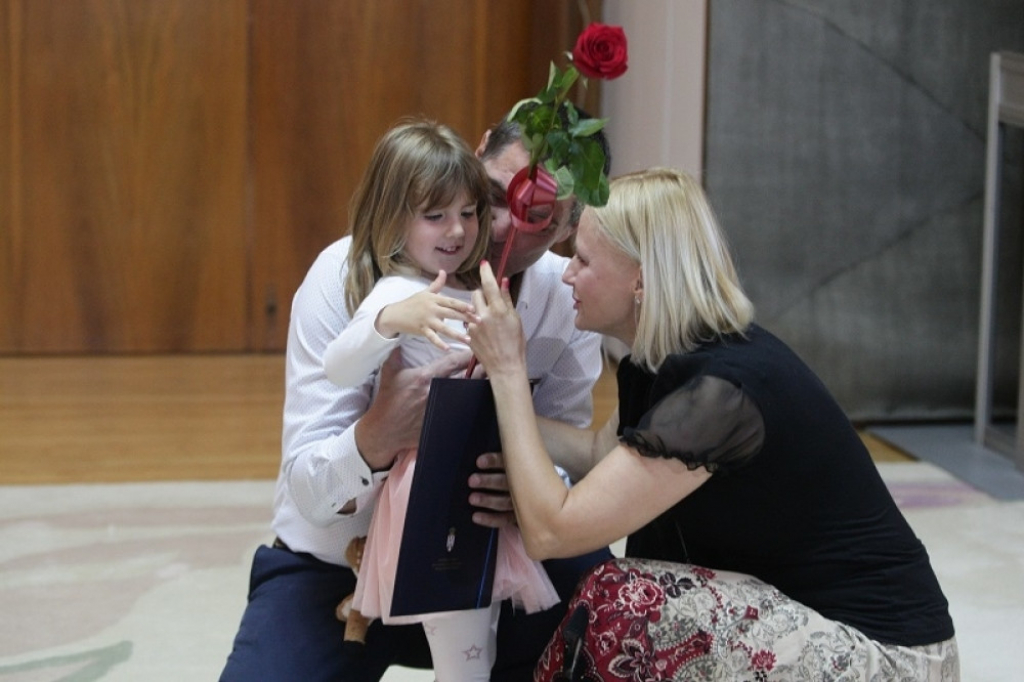 Porodica Savić sa malom Lenkom