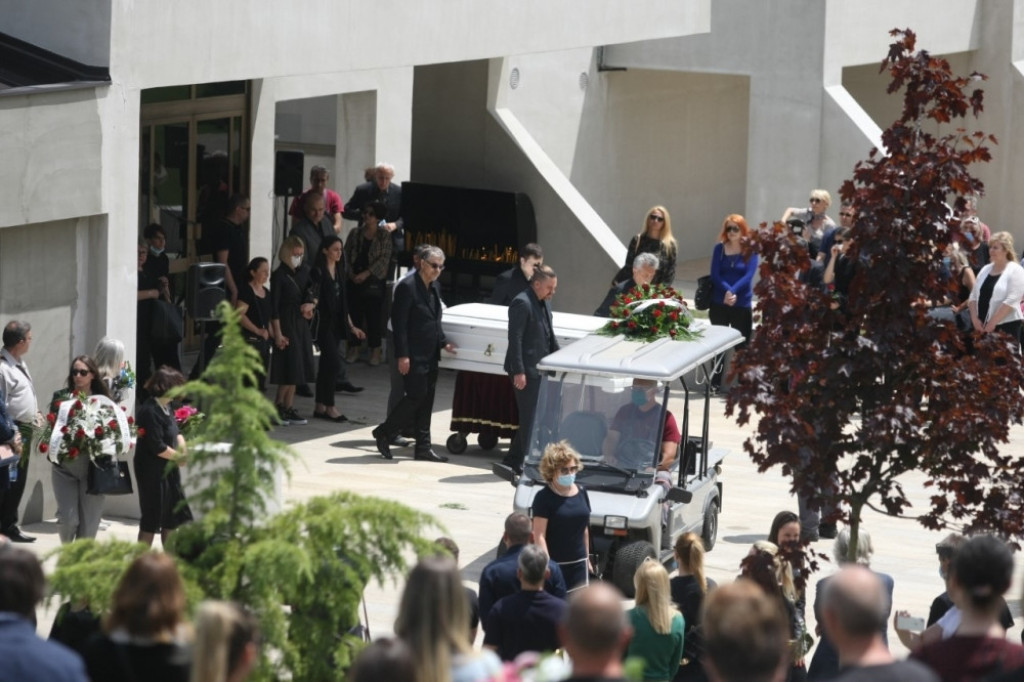 Sahrana Violete Ašanin