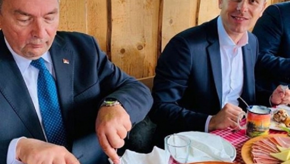 Siniša Mali jeo cicvaru