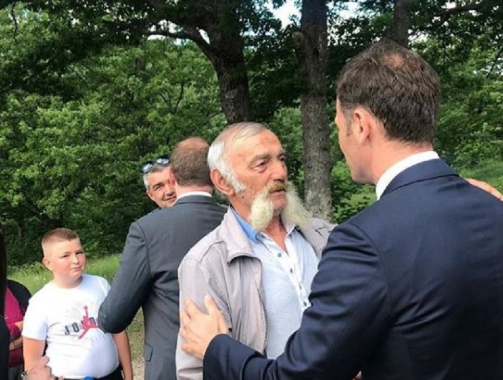 Siniša Mali jeo cicvaru