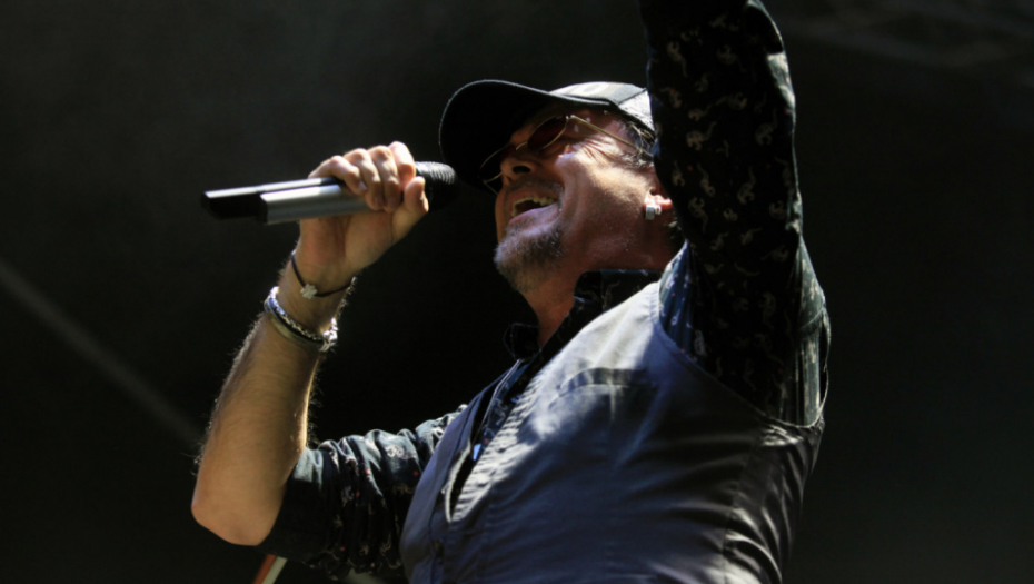 Nole na nastupu Džibonija