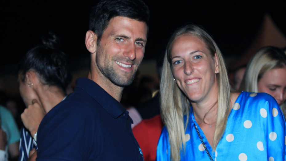 Nole na nastupu Džibonija