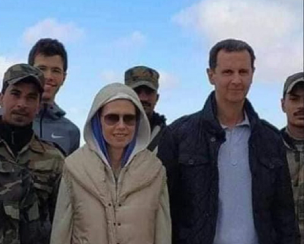 Asma i Bašar al Asad sa sirijskim vojnicima