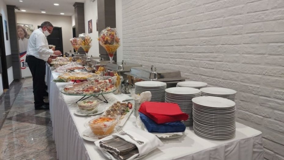 SNS prostorije pred kraj izbora