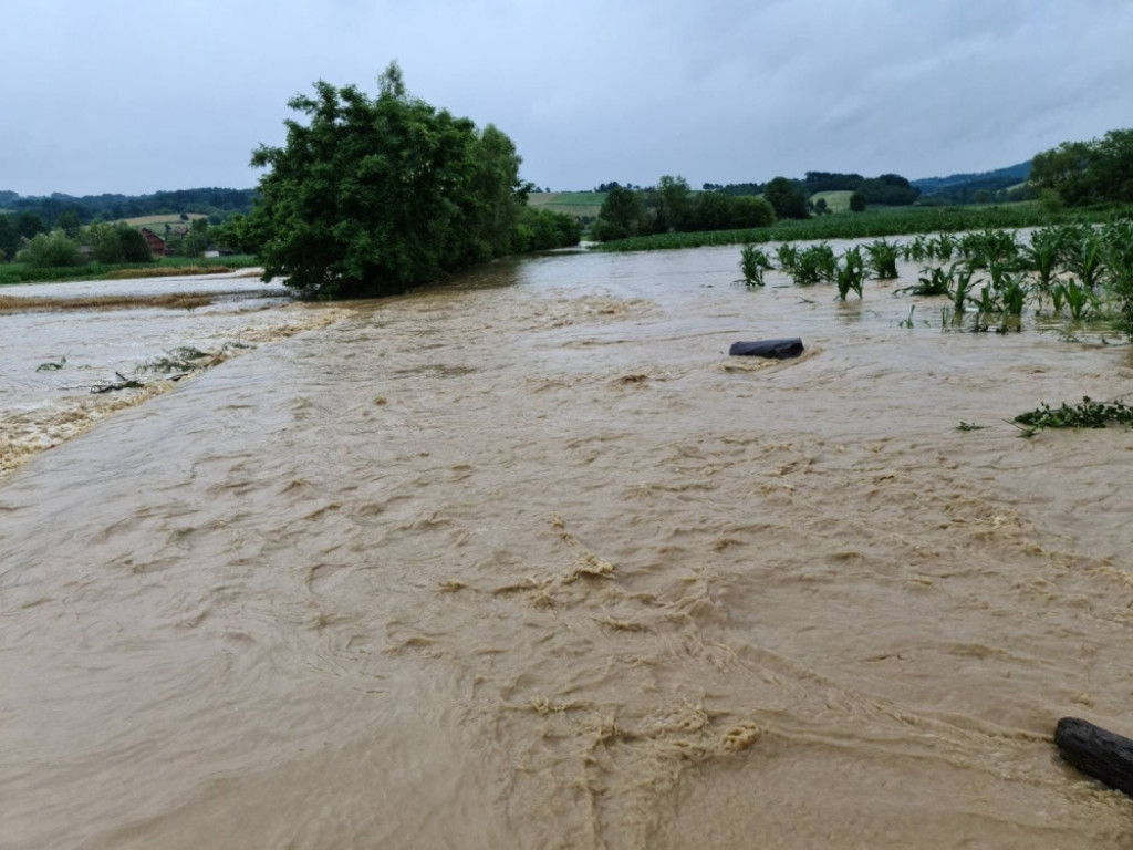 Poplave, ki&scaron;a, nevreme