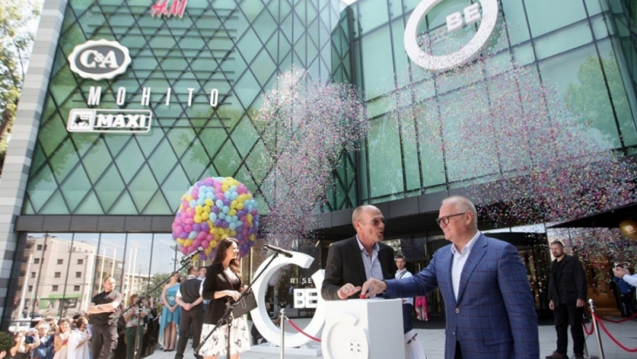 Vesić otvorio tržni centar