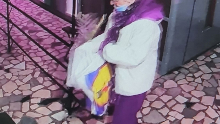 Žena koja krade cveće