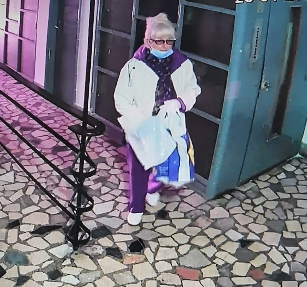 Žena koja krade cveće