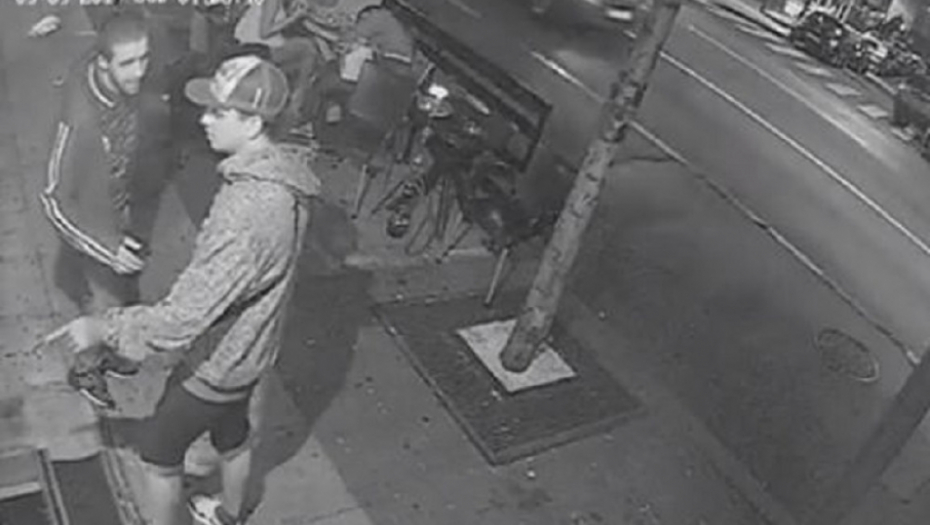 Azilanti kradu torbicu